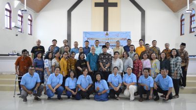PEMBEKALAN DAN PEMANTAPAN PENATUA & DIAKEN GKJW JEMAAT PONOROGO DAUR 2025 - 2027 (43)